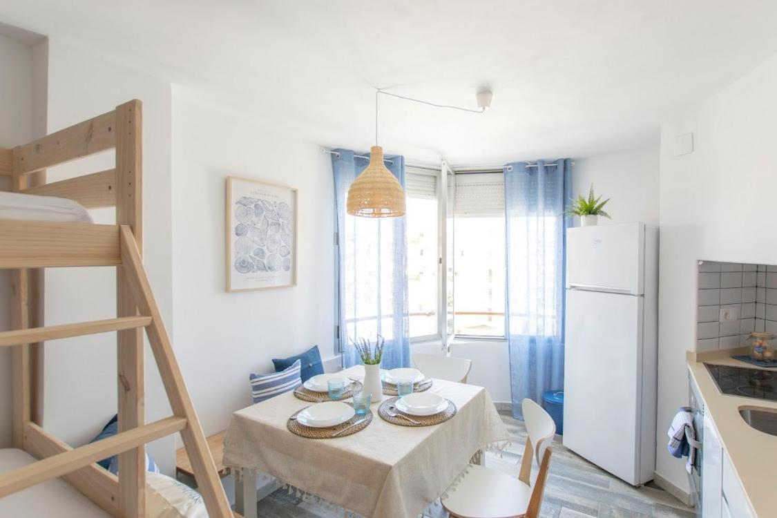 Apartbeach La Brisa Y Frente Playa La Pineda Exterior foto